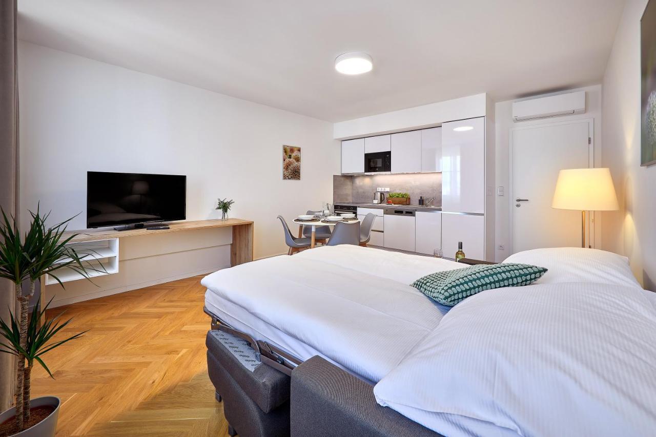 Downtown Suites Rubesova Prága Kültér fotó