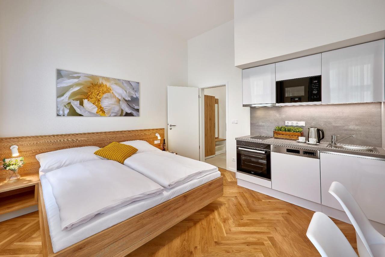Downtown Suites Rubesova Prága Kültér fotó