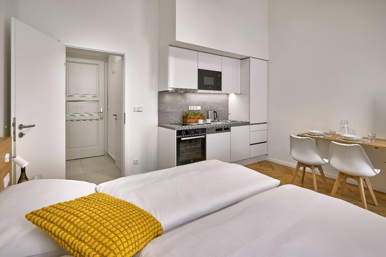 Downtown Suites Rubesova Prága Kültér fotó