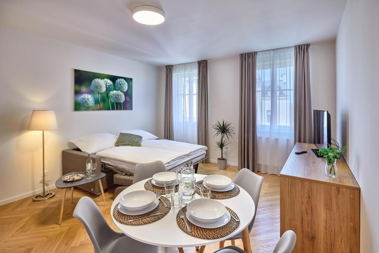 Downtown Suites Rubesova Prága Kültér fotó