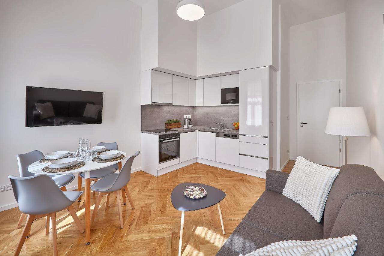 Downtown Suites Rubesova Prága Kültér fotó