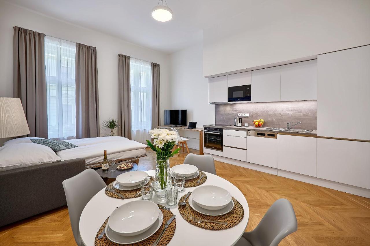 Downtown Suites Rubesova Prága Kültér fotó