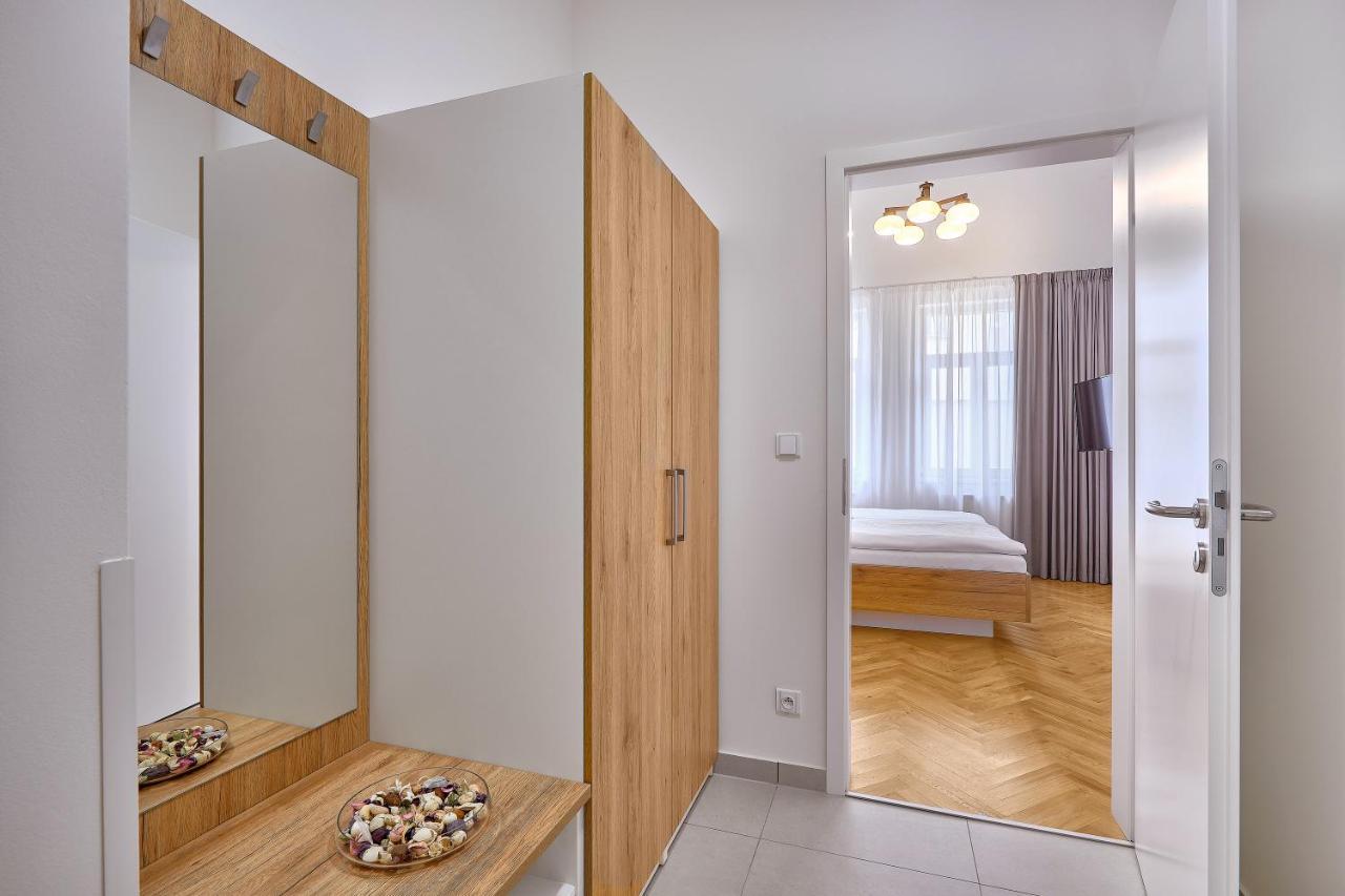 Downtown Suites Rubesova Prága Kültér fotó